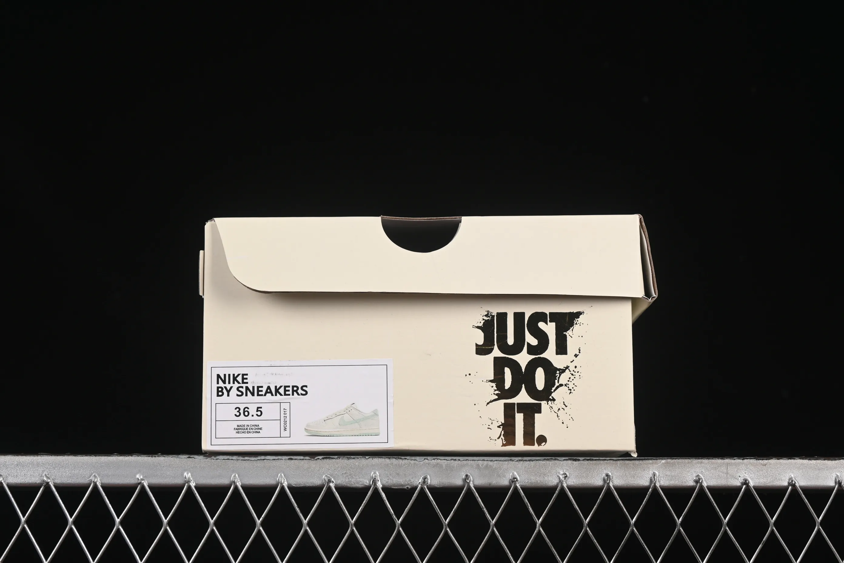 All Categories Nk SB Dunk Series Nk SB Dunk Low Low-top sneakers Nike SB Dunk Low Love Story Anniversary high-end customization Low-top casual sneakers WC2012-017